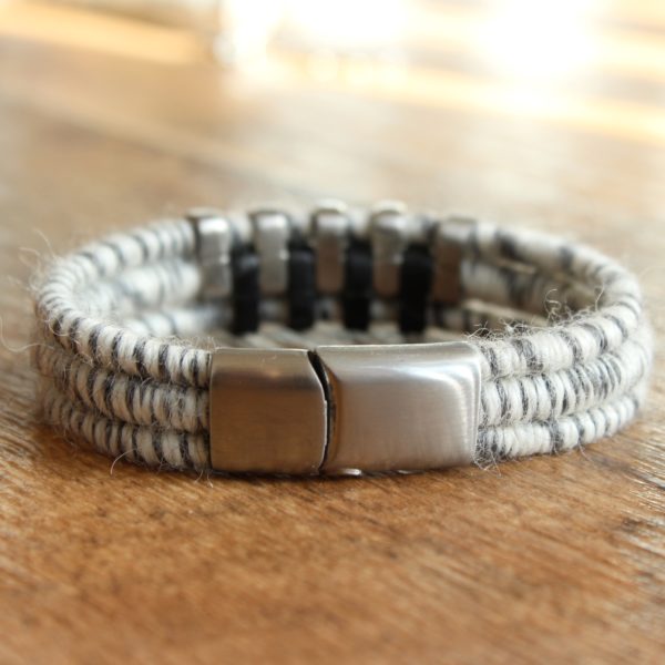 Alpacappella_Jewellery_bracelet_alpaca_yarn_crueltyfree