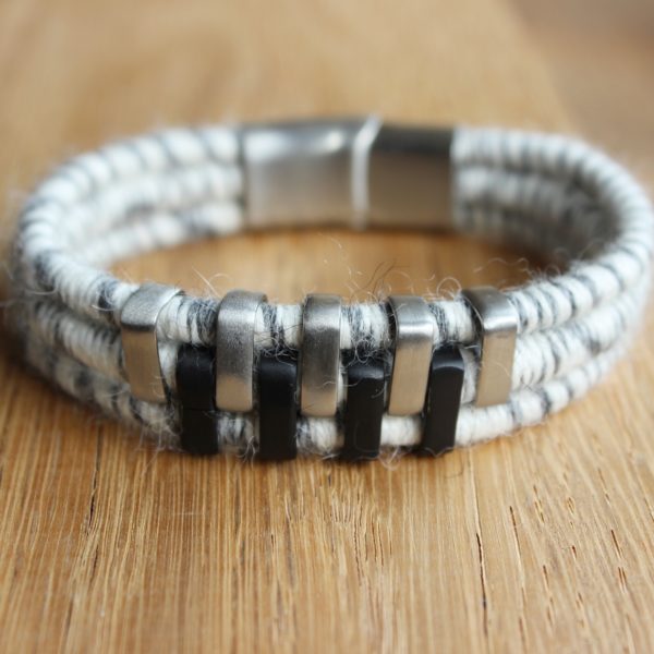 Alpacappella_Jewellery_bracelet_alpaca_yarn_crueltyfree