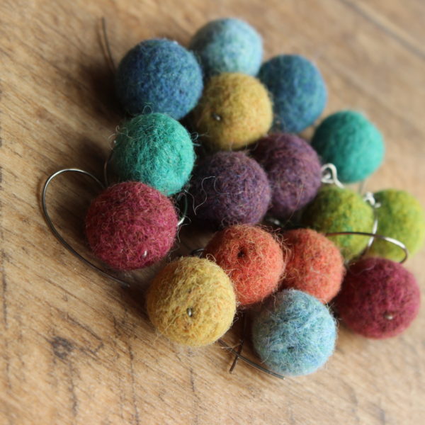 Bubbly alpaca earrings - Image 5