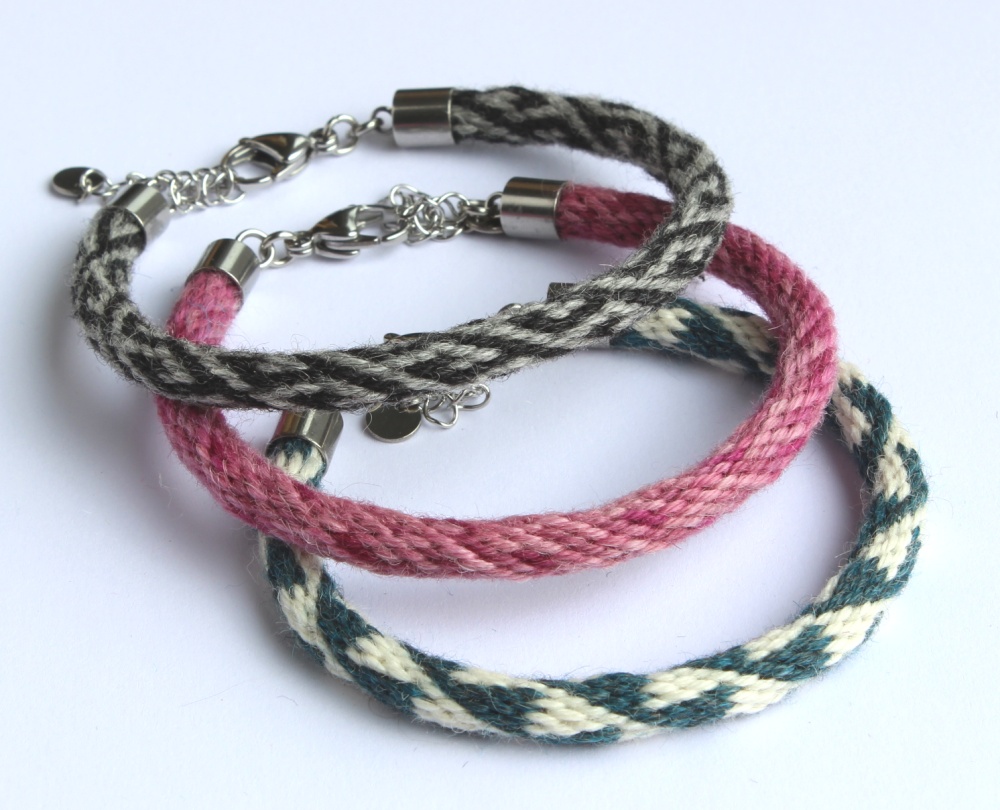 Kumihimo braiding jewellery kit - BEGINNER (3 bracelets) - Image 3