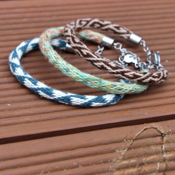 Alpacappellella_kumihimo_set_beginners_friendship_bracelets